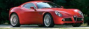 Neuer Alfa 8C Competizione mit 450 PS in Paris
