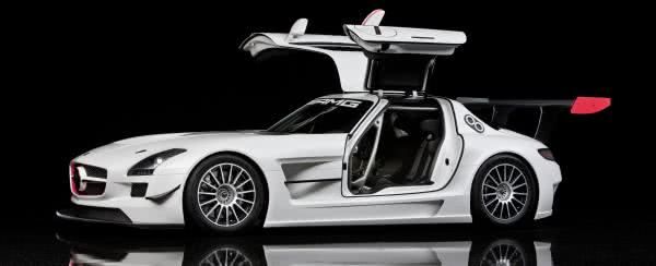 SLS AMG GT3: Der Fl�gelt�rer f�r die Rennstrecke